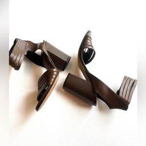 Vince Peep Toes sandals